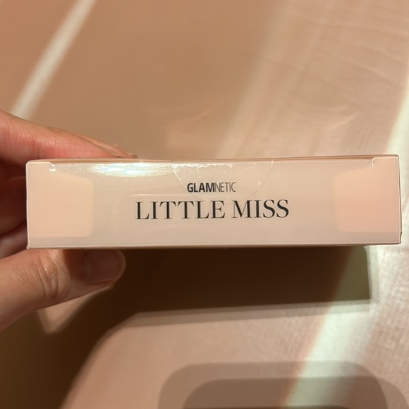 Glamnetic Little Miss press on nails - Picture 2 of 2